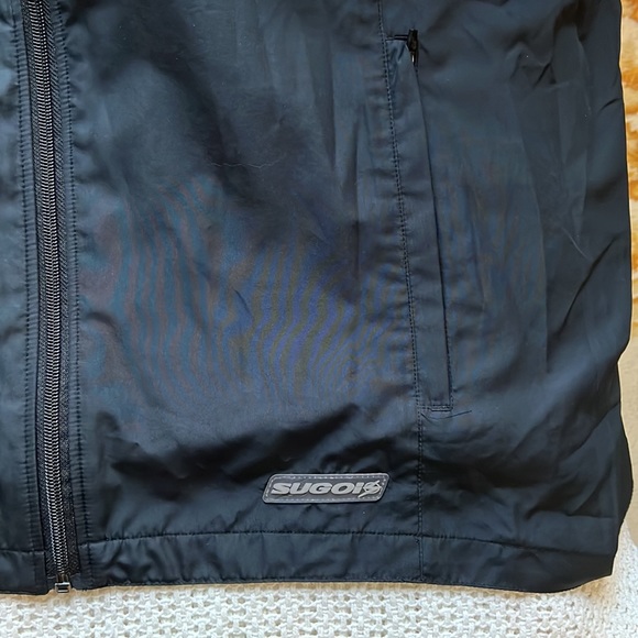 Sugoi size XL full zip cycling vest with blackfoot ultra logo on back. - Picture 4 of 5